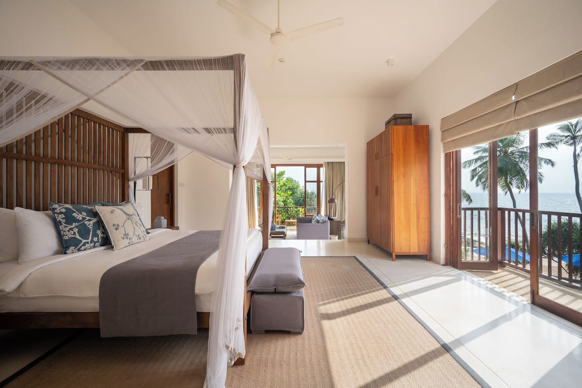 Signature Suite, 1 King Bed, Private Bathroom, Ocean View | Private kitchen | Espresso maker, coffee/tea maker, electric kettle