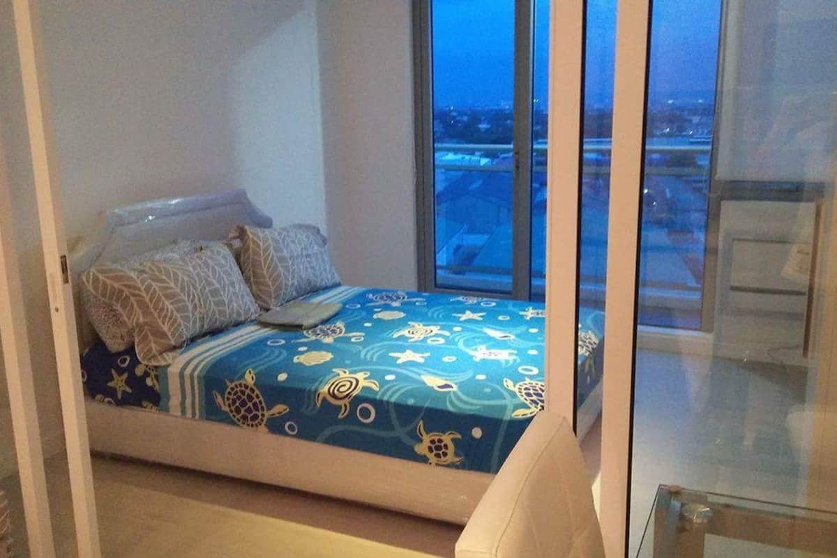 Room, 1 Bedroom | 1 bedroom, minibar, desk, free WiFi