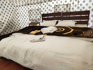 Rollaway beds, bed sheets