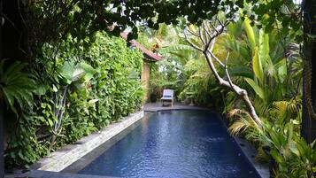 Kolam renang terbuka