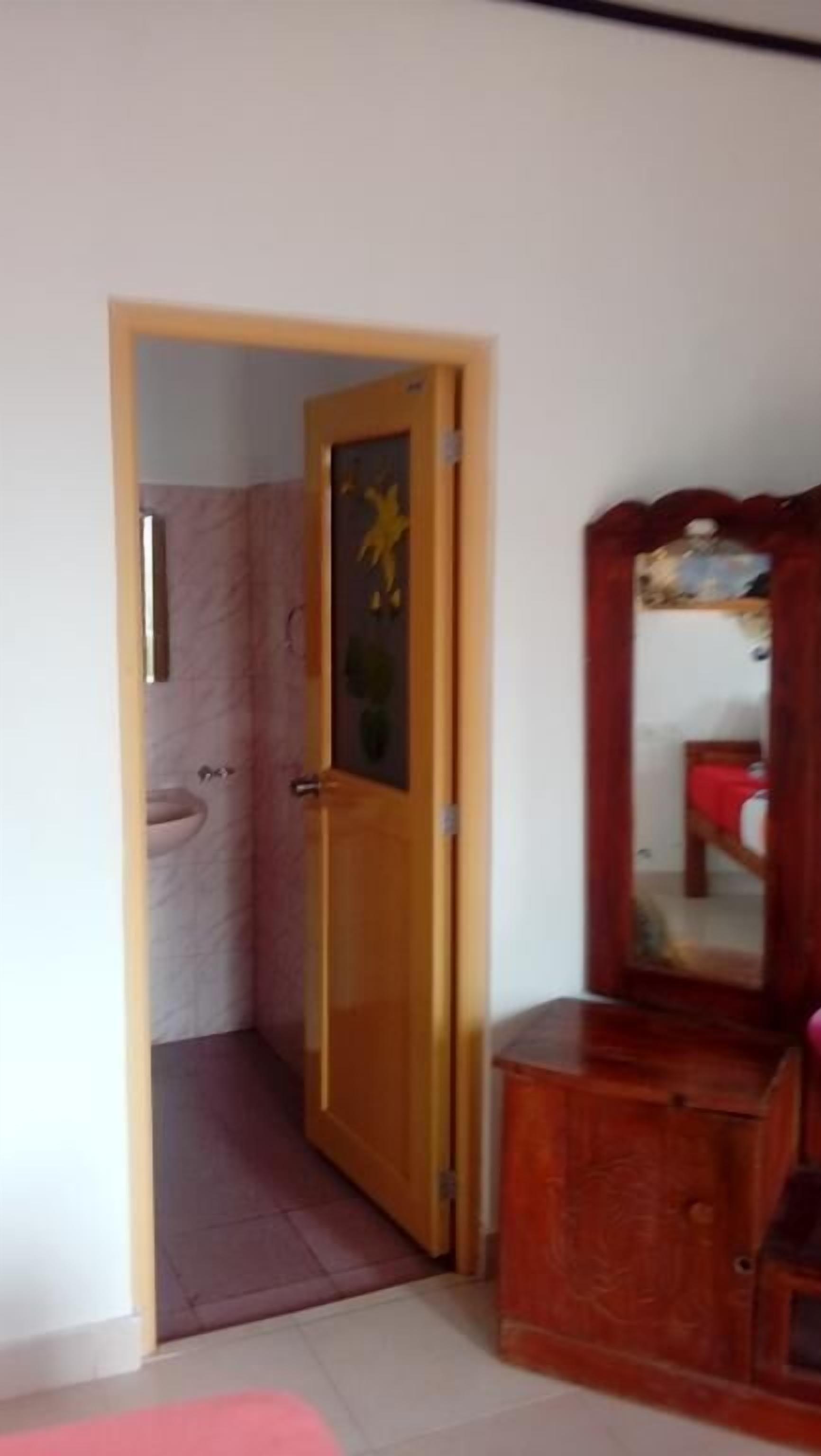 Habitación básica doble | 1 habitación, camas extra gratis y wifi gratis 