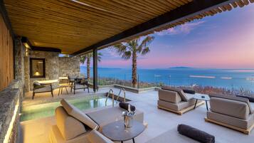 Two Bedroom Maisonette Villa with Private Pool and Panoramic Sea View | Terraza o patio