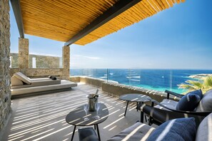 Honeymoon Retreat Suite with Private Pool and Panoramic Sea View | Ausblick vom Zimmer