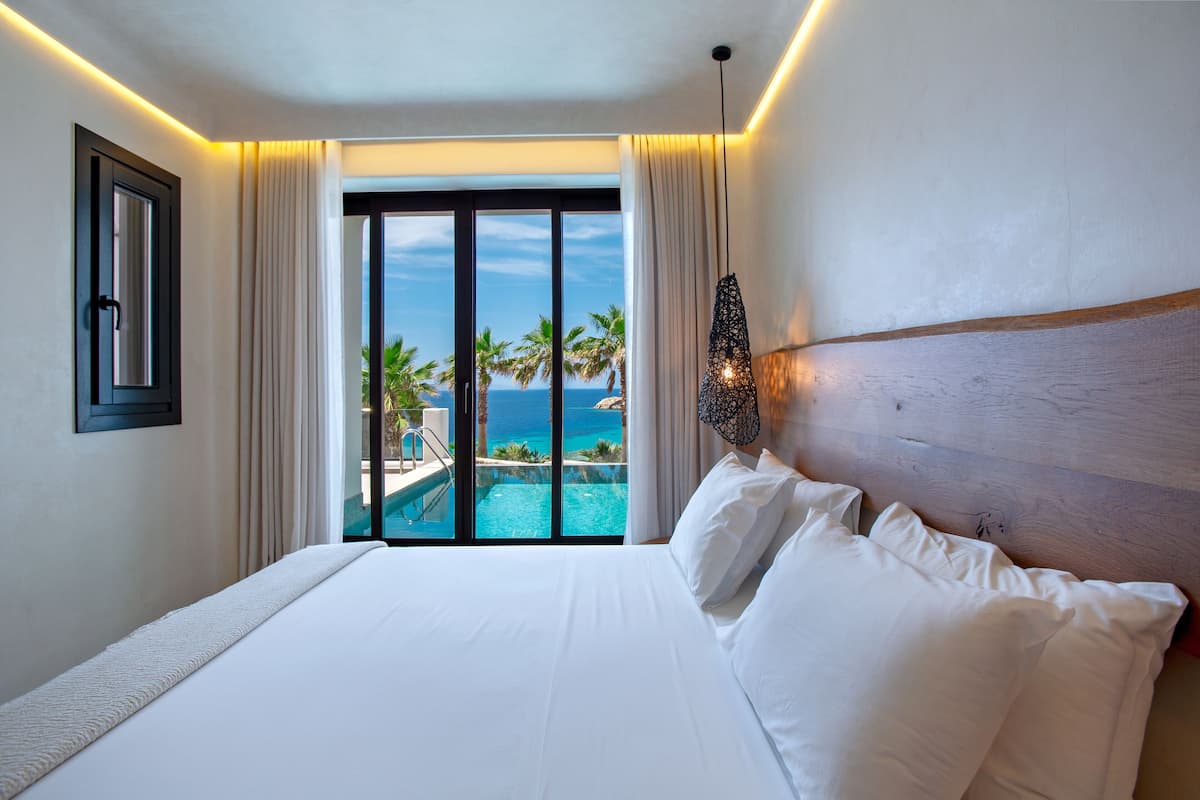 Superior Villa, 2 Bedrooms, Private Pool, Sea View (Panoramic) | In-room safe, soundproofing, iron/ironing board (on request), free WiFi
