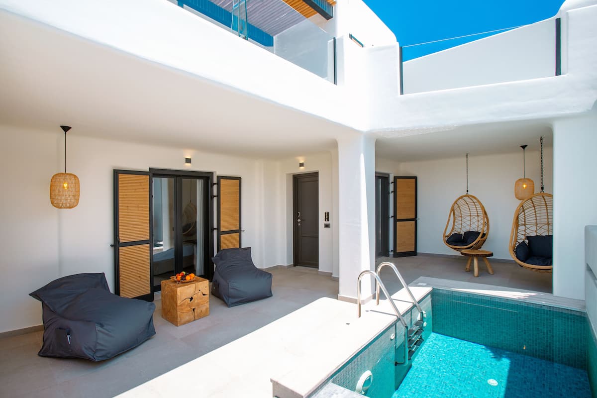 Superior Suite, Private Pool | Terrace/patio