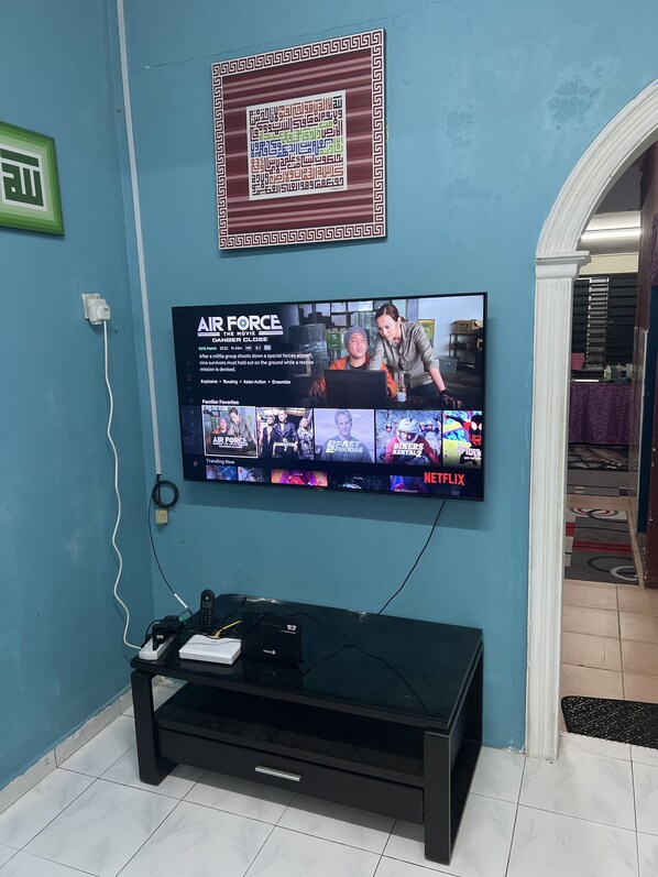 House, 2 Bedrooms | Living area