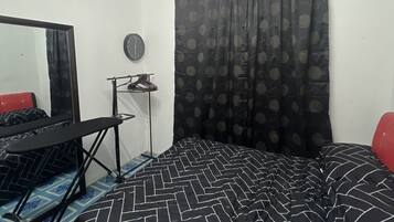 Casa, 2 camere da letto | 2 camere, una scrivania, ferro/asse da stiro, Wi-Fi gratuito