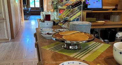 Raulandsakademiet og Vandrerhjem