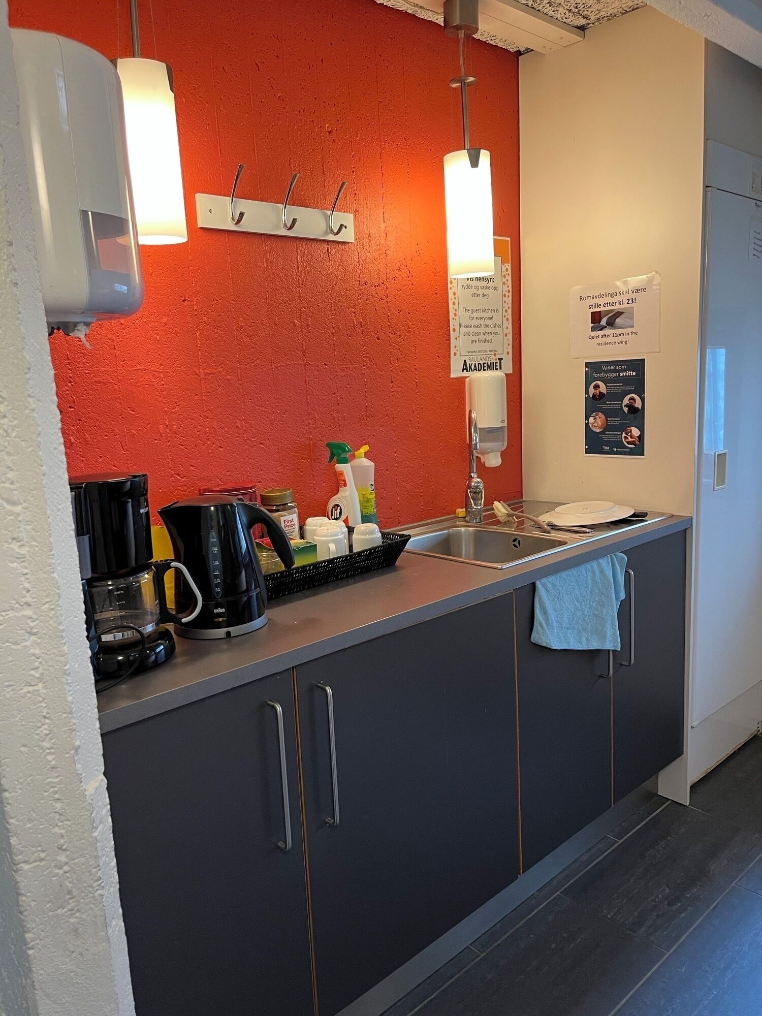 shared kitchen facilities