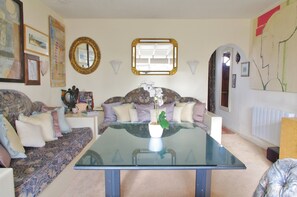 Apartment, 2 Bedrooms | Living room - The London Agent West London Studios (London)