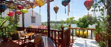 Panoramic Studio | 1 bedroom, minibar, in-room safe, desk