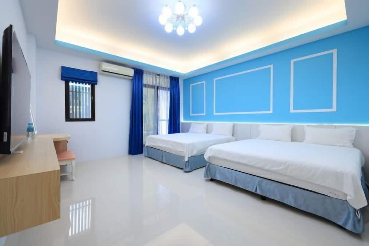 Ropa de cama de alta calidad, minibar, escritorio y cortinas blackout