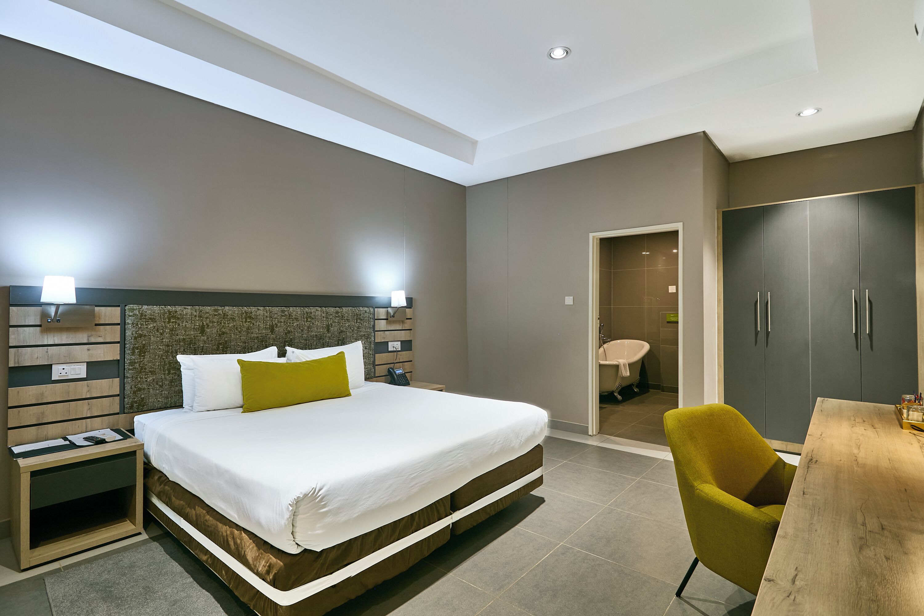 Chambre Double Exécutive | Minibar, décoration personnalisée, ameublement personnalisé, bureau