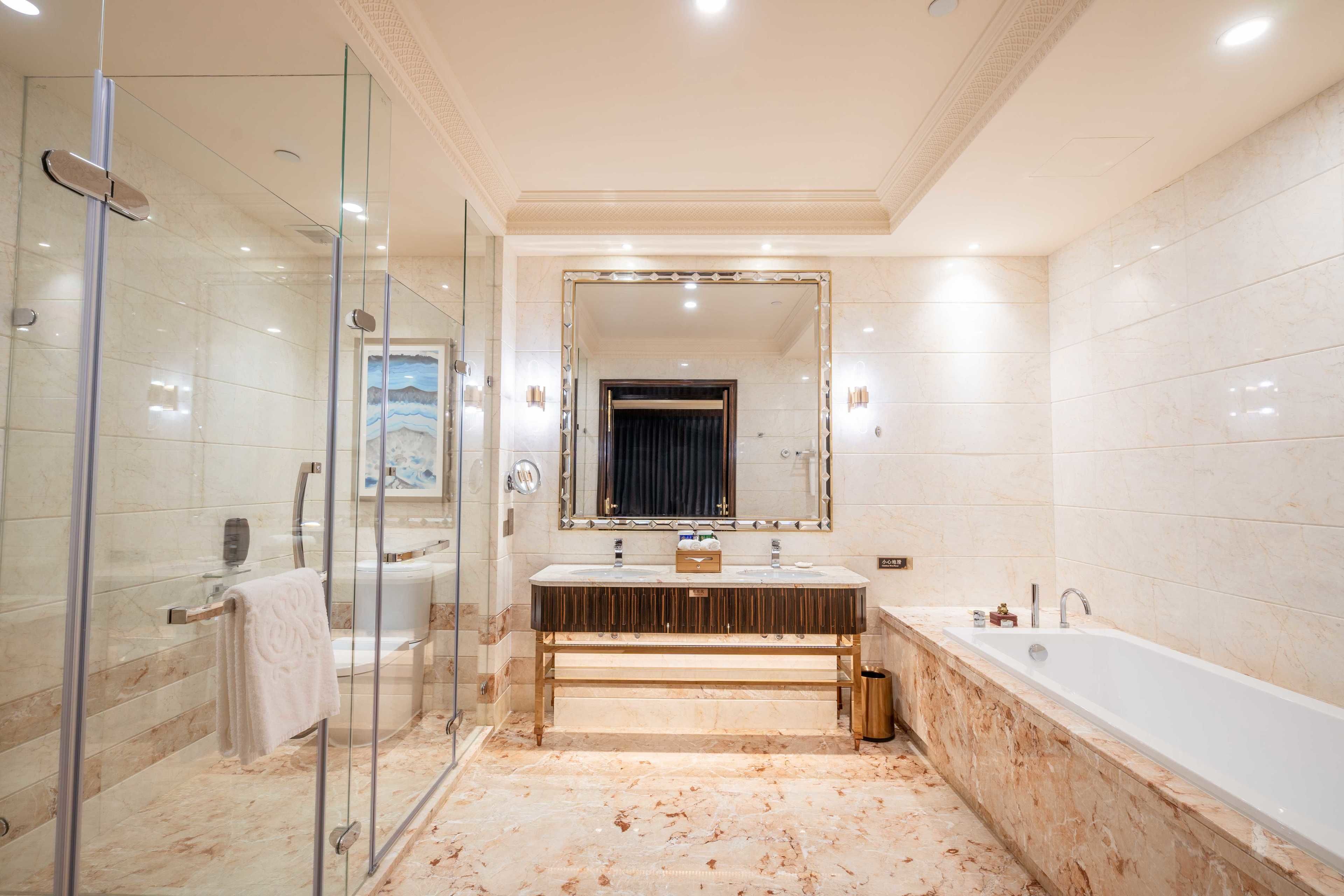 chateau suite (hot spring access) | bathroom | free toiletries, bathrobes, slippers, towels