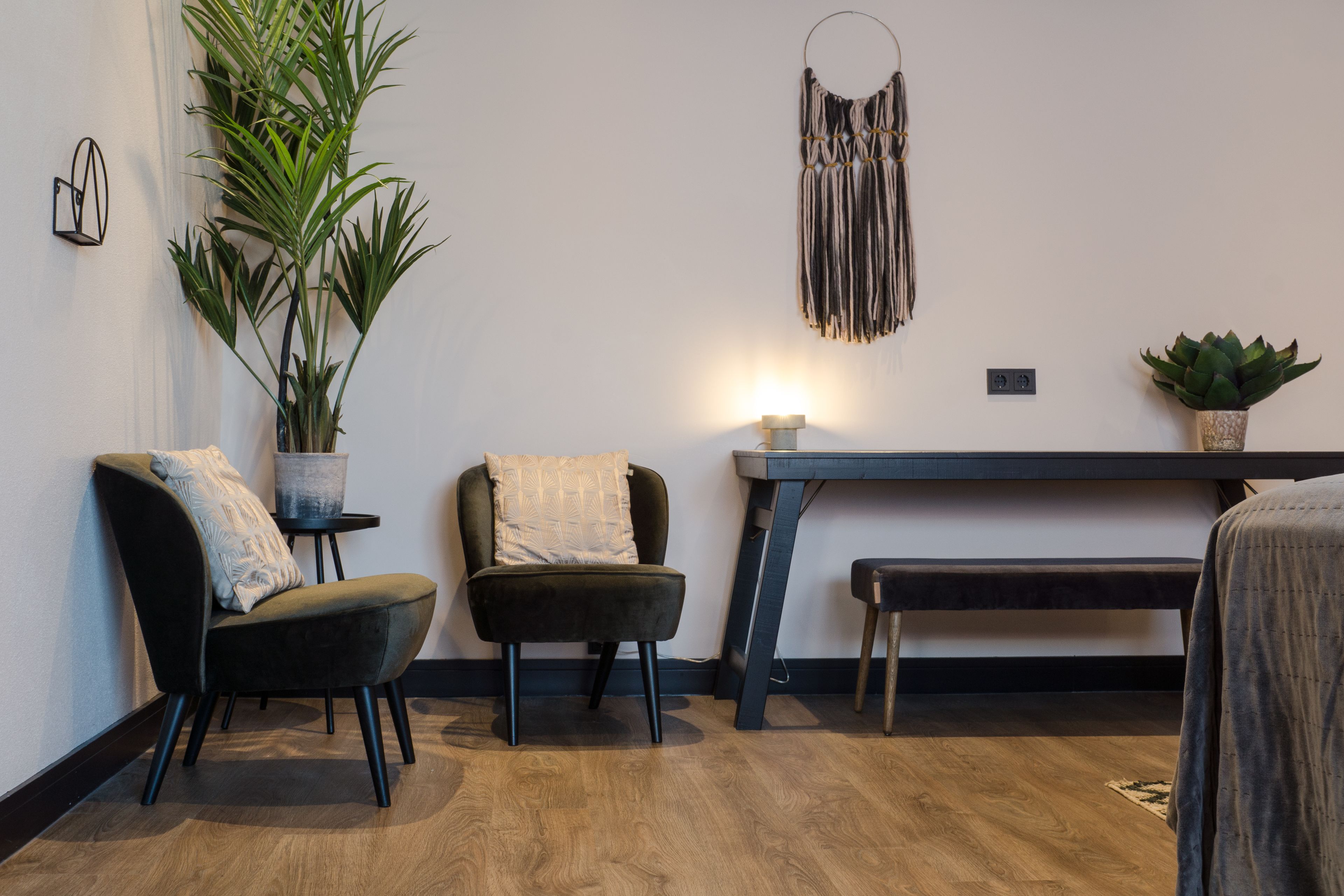 comfort double room, kitchenette | living area | 60-cm flat-screen tv with cable channels, tv