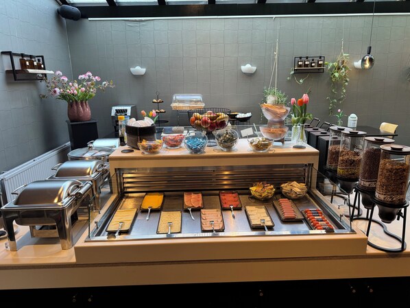 Daily continental breakfast for a fee
