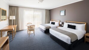 Unclassified image, 5 of 20, button - The Woden Hotel (Phillip)