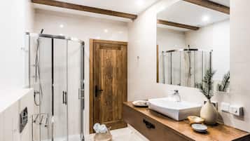 Superior Apartment | Bathroom | Shower, hair dryer, bathrobes, slippers