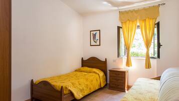 Family Villa, 2 Bedrooms | In-room safe, cots/infant beds, free WiFi, bed sheets