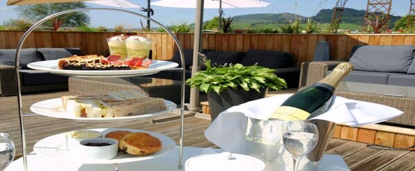 Breakfast, lunch and dinner served - Three Horseshoes Country Inn and Spa (Leek)