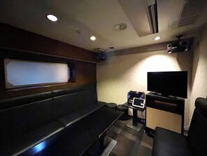 Karaoke room - Itoen Hotel Hakone Yumoto (Hakone)