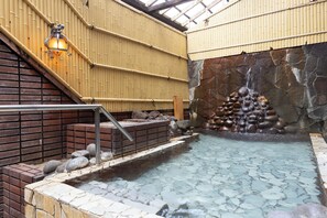 Hot springs - Itoen Hotel Hakone Yumoto (Hakone)