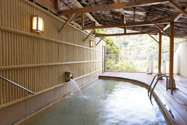 Hot springs - Itoen Hotel Hakone Yumoto (Hakone)