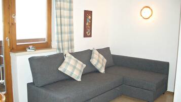 Apartemen Standar (with Hochkönig Card) | Area keluarga | TV layar datar