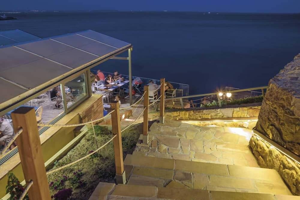 Sun Village Hotel