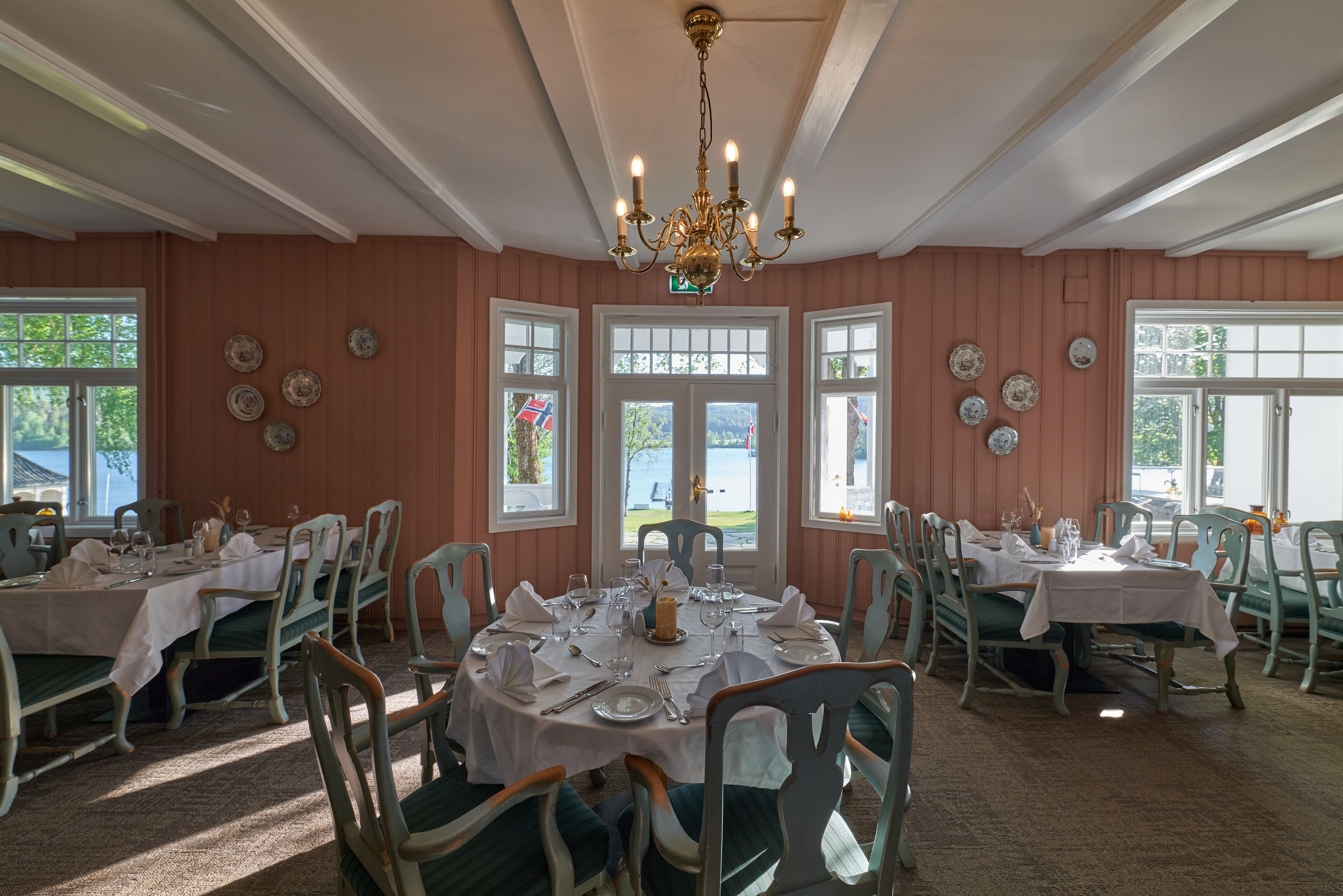 scandinavian cuisine, beach views