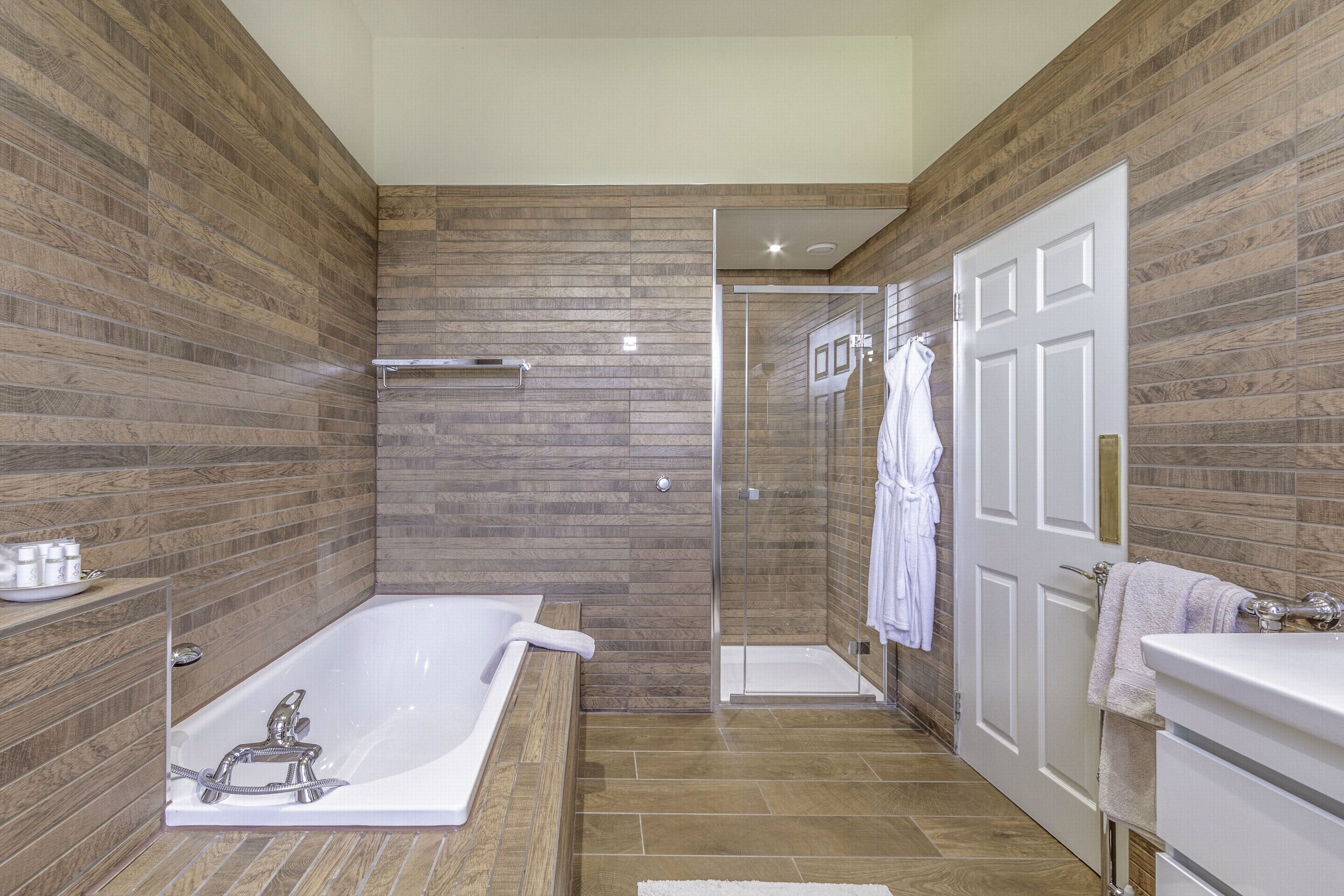 Deluxe Double Room, Ensuite | Bathroom