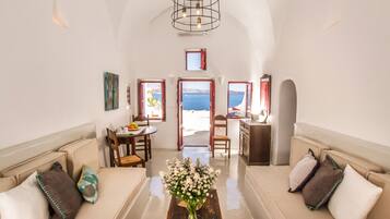 Villa, 1 Bedroom, Jetted Tub | Premium bedding, down comforters, in-room safe, desk