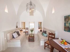 Villa, 1 camera da letto, idromassaggio | Biancheria da letto di alta qualità, copriletto in piuma