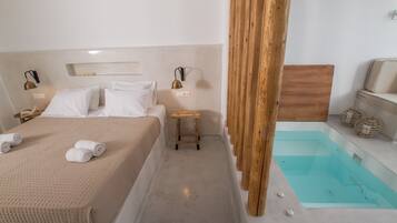 Suite, Jetted Tub | Premium bedding, down comforters, in-room safe, desk