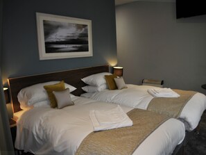 Twin Room, Ensuite | Miscellaneous - The Coach Hotel (Birmingham)