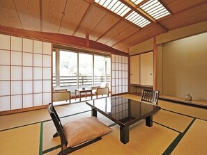 In-room safe, free WiFi