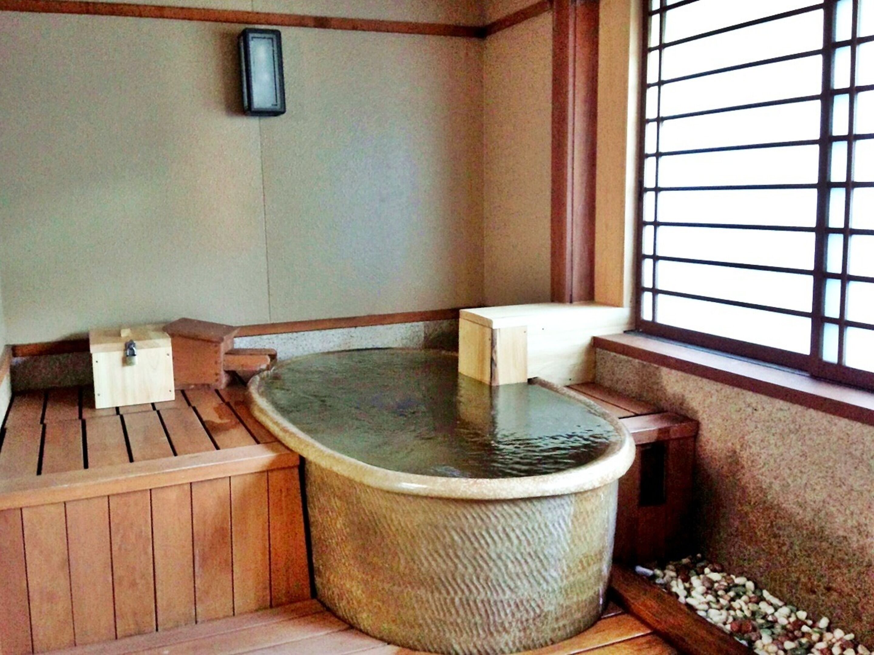 Private spa tub
