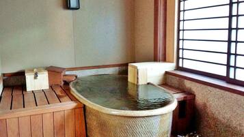 Tina de hidromasaje privada