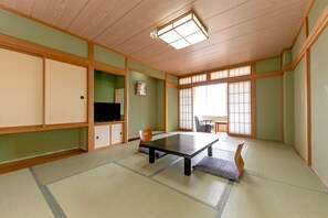 In-room safe, free WiFi - Itoen Hotel New Sakura (Nikko)
