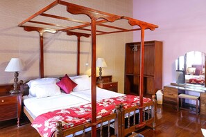 Chambre traditionnelle double | Coffre-fort, bureau, système d’insonorisation, accès au Wi-Fi (inclus)