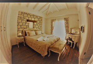 Premium bedding, minibar, desk, rollaway beds - King Hotel Alacati (Cesme)