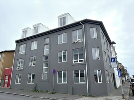 Fyrir utan