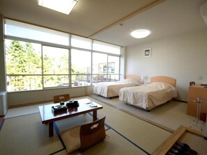 Caja de seguridad en la habitación, escritorio y wifi gratis