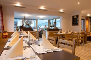 Dinner served, Regional cuisine - Gasthof Pension Hochjochstöbli (Schruns)