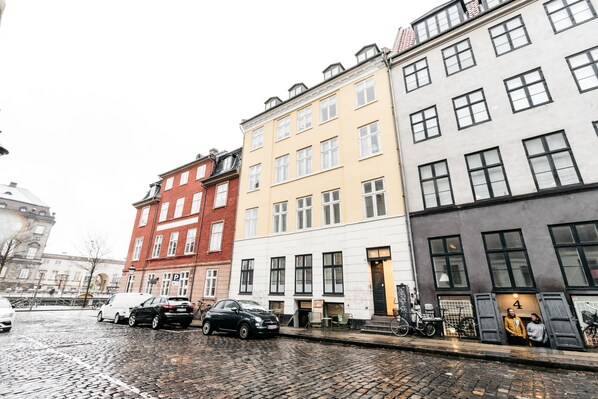 Front of property - Heritage apartments in the city centre (Copenhagen)