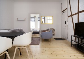 Lägenhet - 3 sovrum | Skrivbord, strykjärn/strykbräda, barnsängar och gratis wi-fi