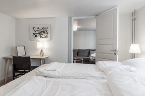 Iron/ironing board, free WiFi, bed sheets - Gammeltorv Apartments (Copenhagen)