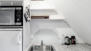 Studio | Private kitchen - Gammeltorv Apartments (Copenhagen)