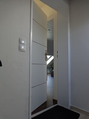 Hallway - Exclusive Apartment - Rees (Rees)
