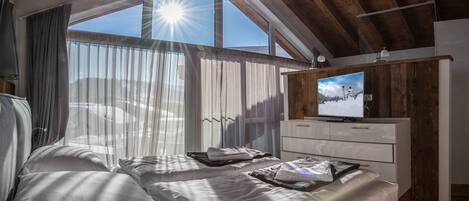 Hus – deluxe, fjellutsikt | 3 soverom, safe på rommet og wi-fi (inkludert)